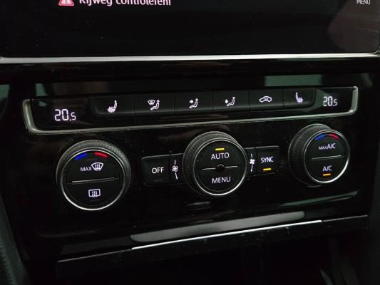 Volkswagen Golf Variant Highline Business R 1.6 TDI 116pk 2017 (Origineel-NL), RB-044-B