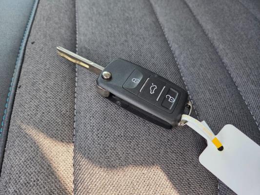 Citroen C4 Feel 1.2 Puretech 131pk 2023, HJT-43-N