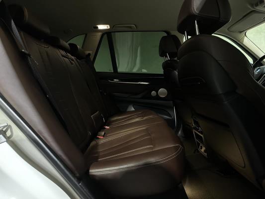 BMW X5 xDrive50i 4.4 V8 High Executive 449pk 2014, J-094-RR