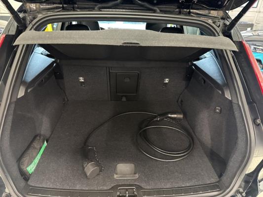 Volvo XC40 Recharge P8 R-Design AWD 408pk 2021 (Origineel-NL), L-779-KP