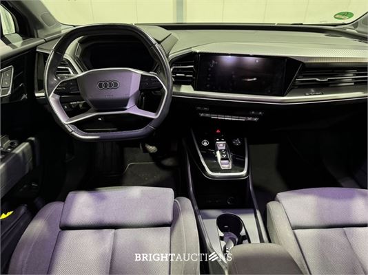 Audi Q4 e-tron 40 Launch edition Advanced 77 kWh 204pk 2021 (Origineel-NL), N-414-FZ