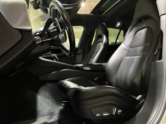 Porsche Panamera Sport Turismo  4 E-Hybrid 2.9 V6 462pk 2018, L-703-KR