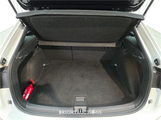 Volkswagen Taigo R-Line Business 1.0 TSI 110pk 2022, X-928-KN