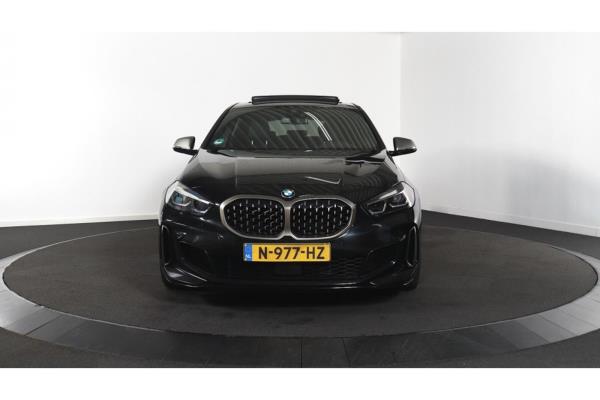 BMW M135 i Business Edition xDrive 306pk 2021 (Origineel-NL) 1-Serie, N-977-HZ