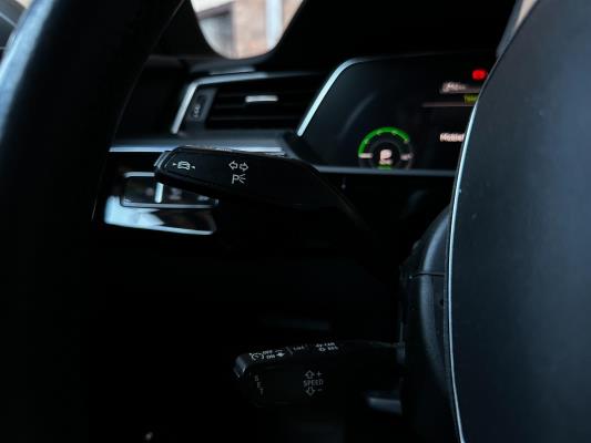 Audi e-tron 55 quattro Advanced edition 95 kWh 408pk 2021 (Origineel-NL+1e eigenaar), N-206-TT