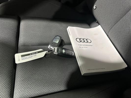 Audi Q4 e-tron 40 Advanced edition 77 kWh 204pk 2023 (Origineel-NL), S-393-JR