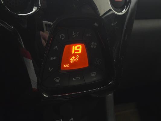 Toyota Aygo VVT-i x-cite ultimate 1.0 72pk 2022 (Origineel-NL), N-440-XN