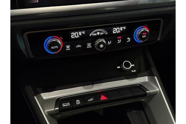 Audi Q3 45 e Advanced edition TFSI 266pk 2022 (Origineel-NL), P-044-SK
