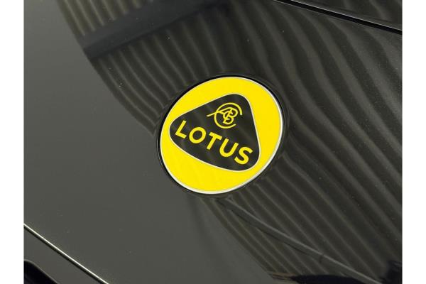 Lotus Eletre EDS 450 4WD 112 kWh 612pk 2023 (Origineel-NL), X-319-JJ