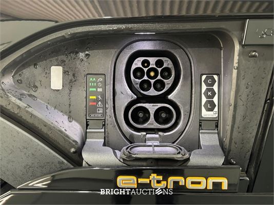 Audi e-tron 55 edition Quattro 95 kWh 408pk 2022 (Origineel-NL), R-329-SF