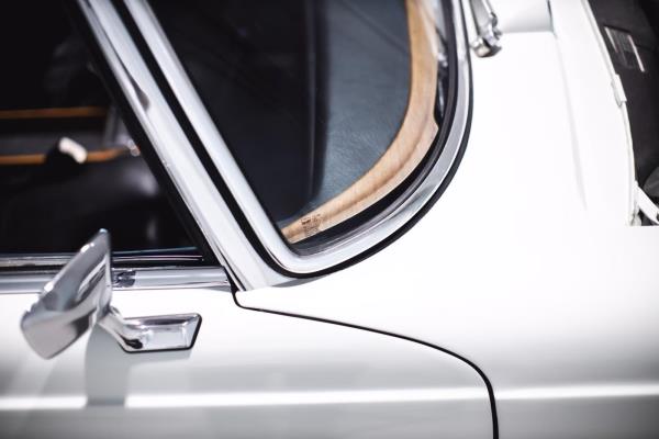 Mercedes-Benz 280 SL Pagode – Handgeschakeld – EU-uitvoering – 2.8 liter zes-in-lijn. 