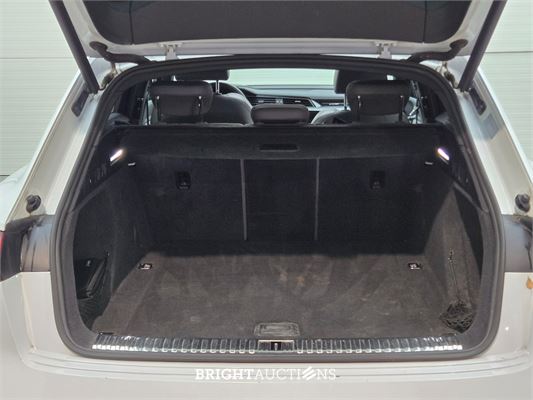 Audi e-tron 55 advanced Pro Line Plus Quattro 95 kWh 409pk 2018, J-305-VF