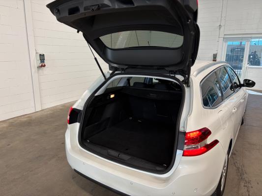 Peugeot 308 SW Allure 1.2 PureTech 131pk 2021, P-660-KD