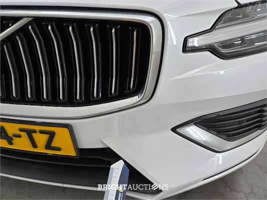 Volvo V60 T8 Twin Engine Inscription 2.0 AWD 392pk 2020, T-034-TZ
