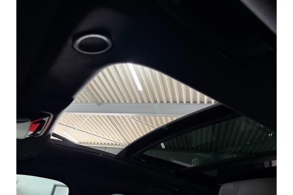 Land Rover Range Rover Velar P400e Dynamic HSE PHEV 2.0 AWD 443pk 2024 (Origineel-NL), Z-139-HJ