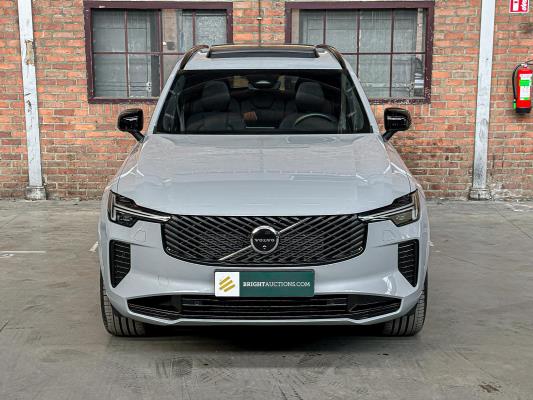 Volvo XC90 T8 AWD Plus Dark 457pk 2025 7-Persoons (1.100 KM) Fabrieksgarantie
