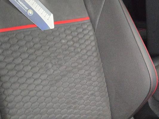 Volkswagen Golf GTI 45 Jahre Edition 2.0 TSI 301pk 2022, T-520-ZK