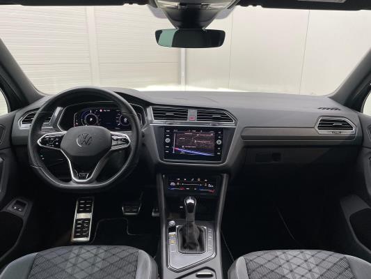 Volkswagen Tiguan eHybrid R-Line Business 1.4 TSI 265pk 2022 (Origineel-NL), P-225-HR