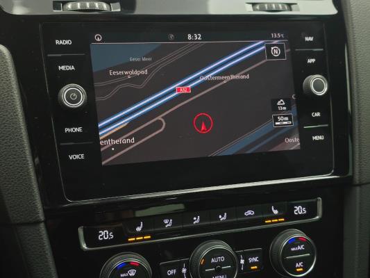 Volkswagen Golf Highline Business R 1.5 TSI 150pk 2018, X-726-KS