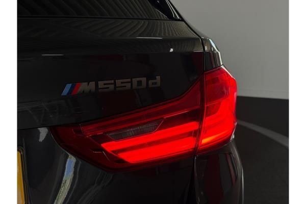 BMW M550d xDrive 5 Serie High Executive 399pk 2019 5-Serie, R-967-HZ