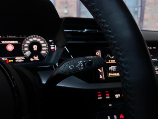 Audi A3 Sportback 35 TFSI Business edition 150pk 2020 (Origineel-NL+1e eignaar), J-594-JG