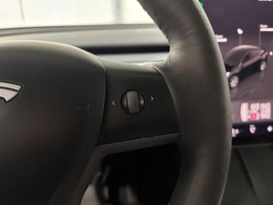 Tesla Model Y RWD 58 kWh 238pk 2023 (Origineel-NL), S-987-PT