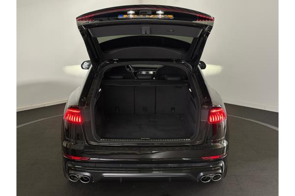Audi SQ8 4.0 TFSI Quattro 507pk 2022, R-387-PH