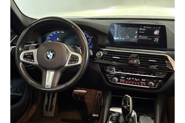 BMW M550d xDrive 5 Serie High Executive 399pk 2019 5-Serie, R-967-HZ