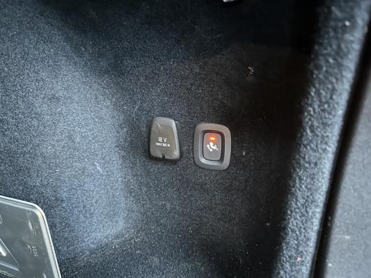 Volvo V60 2.0 T4 Momentum Proline 188pk 2019 (Origineel-NL), ZP-740-L