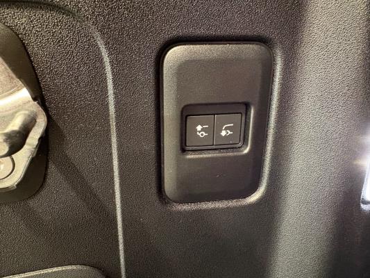 Land Rover Defender 110 P400e 110 SE 2.0 443pk 2023, X-986-PF