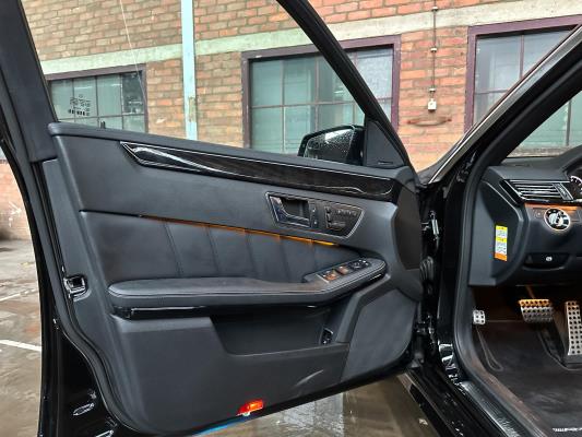 Mercedes-Benz E500 AMG 5.5 V8 388pk 2010 E-Klasse Youngtimer