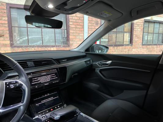 Audi e-tron 55 quattro Business edition 95 kWh 408pk 2020 (Origineel-NL+1e eigenaar), K-611-KJ