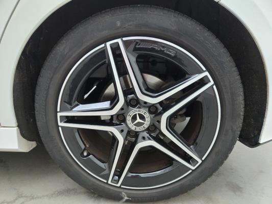 Mercedes-Benz A180 Business Solution AMG 136pk 2021 A-klasse, S-947-SB