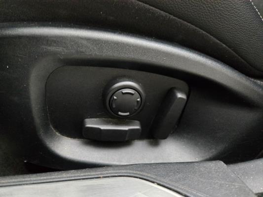 Jaguar XE D Portfolio 2.0 163pk 2015 (Origineel-NL), HV-351-R