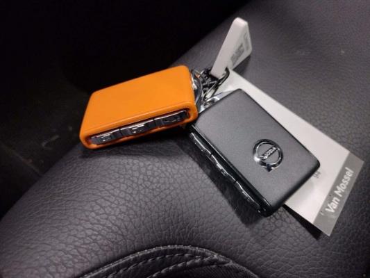 Volvo XC60 T6 PHEV Ultimate Dark 2.0 AWD 253pk 2023