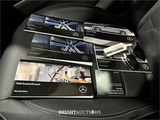 Mercedes-Benz e 300 e E-Klasse Estat AMG Line 333pk 2023 (Origineel-NL) E-klasse, T-538-VD