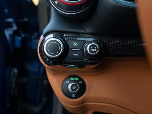 Ferrari 812 Superfast 6.5 V12 HELE -CARBON- 796pk 2020