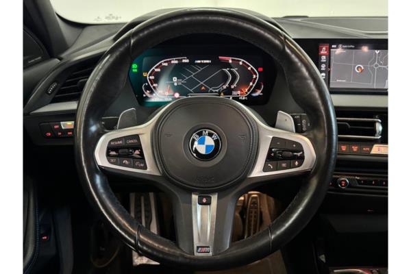 BMW M135 i Business Edition xDrive 306pk 2021 (Origineel-NL) 1-Serie, N-977-HZ