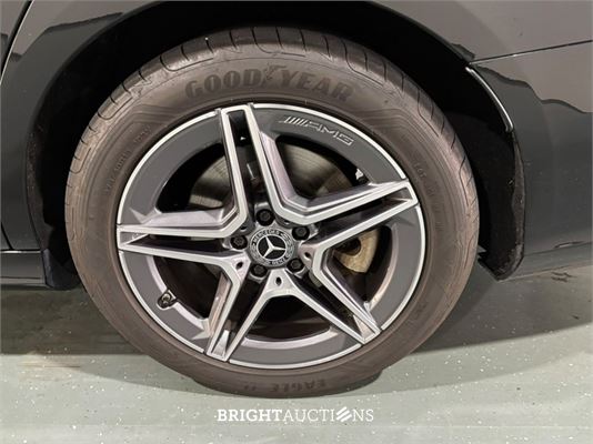 Mercedes-Benz e 300 e E-Klasse Estat AMG Line 333pk 2023 (Origineel-NL) E-klasse, T-538-VD