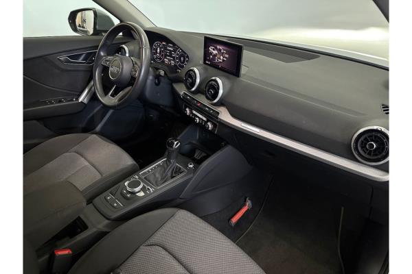 Audi Q2 35 Business Edition TFSI 149pk 2021 (Origineel-NL), L-212-HG