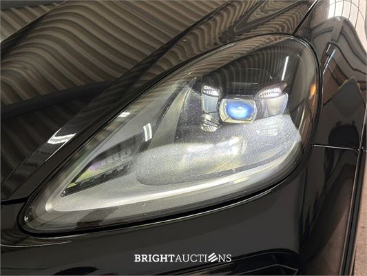 Porsche Cayenne E-Hybrid Platinum Edition 3.0 476pk 2022 (Origineel-NL), P-588-ZV