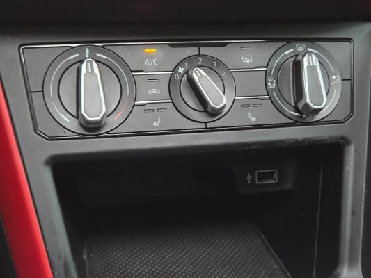 Volkswagen Polo GTI 2.0 TSI 200pk 2018, R-943-GD