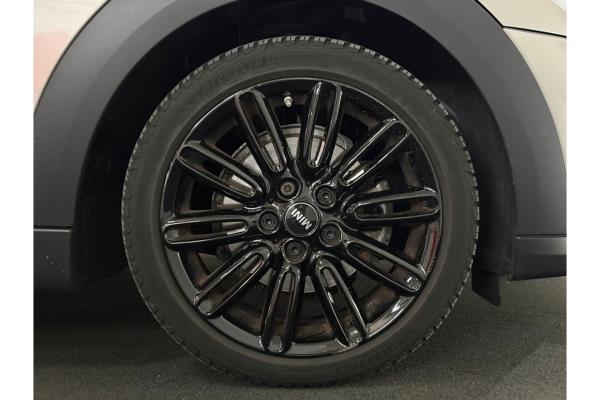 MINI One Business Edition 1.5 102pk 2022 (Origineel-NL), P-333-LL
