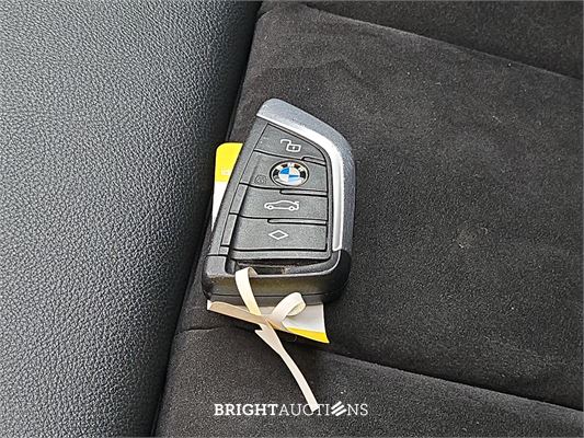 BMW 330e 3-serie Touring High Executive 296pk 2021 3-Serie, P-945-XT