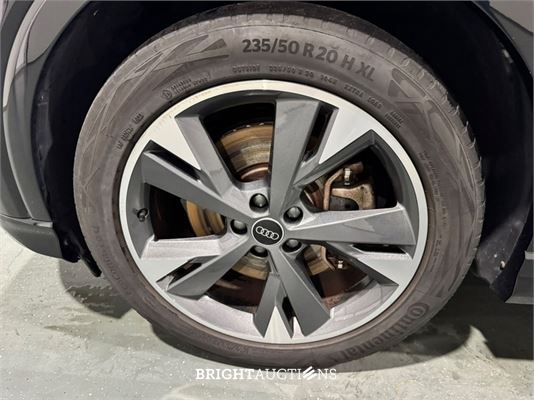 Audi Q4 e-tron 40 Launch edition Advanced 77 kWh 204pk 2021 (Origineel-NL), N-414-FZ