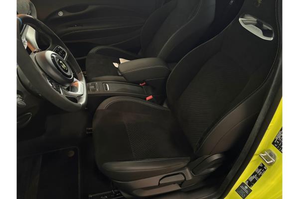 Fiat 500 Abarth Turismo 42 kWh 155pk 2025 (Origineel-NL), JPF-65-P