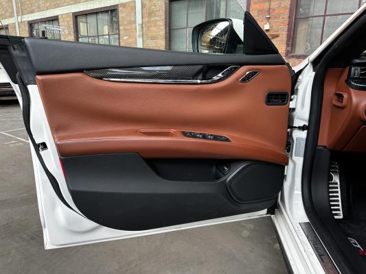 Maserati Quattroporte GTS 3.8 V8 531pk 2013 (CARBON) (29.000 KM)