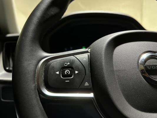 Volvo XC60 2.0 T6 Plug-in hybrid AWD Core Bright 253pk 2027 (Origineel-NL+1e eigenaar), S-190-RP