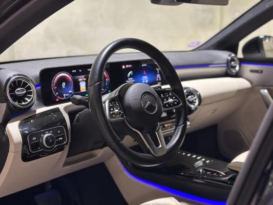 Mercedes-Benz A250 e Business Solution Luxury Limited 218pk 2020 (Origineel-NL + 1e Eigenaar) A-klasse, J-849-SG