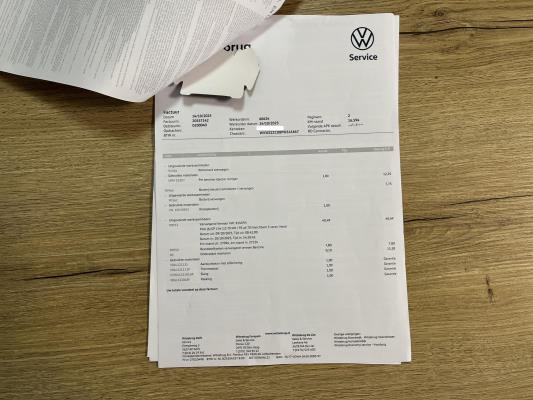 Volkswagen Golf VIII R 4Motion 20th Annniversary -AKRAPOVIC- 2.0 TSI 320pk 2023 LIMITED (Golf 8), NL-KENTEKEN